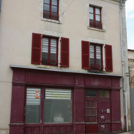 La Vallée du Thouet Airvault Exterior foto